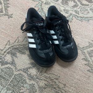 adidas Black and White Kids  Classic Sambas Size 1 just like new !!!!!